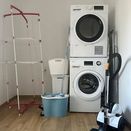 Sauna Et En Rez-de-jardin Au Pied De La Montagne *